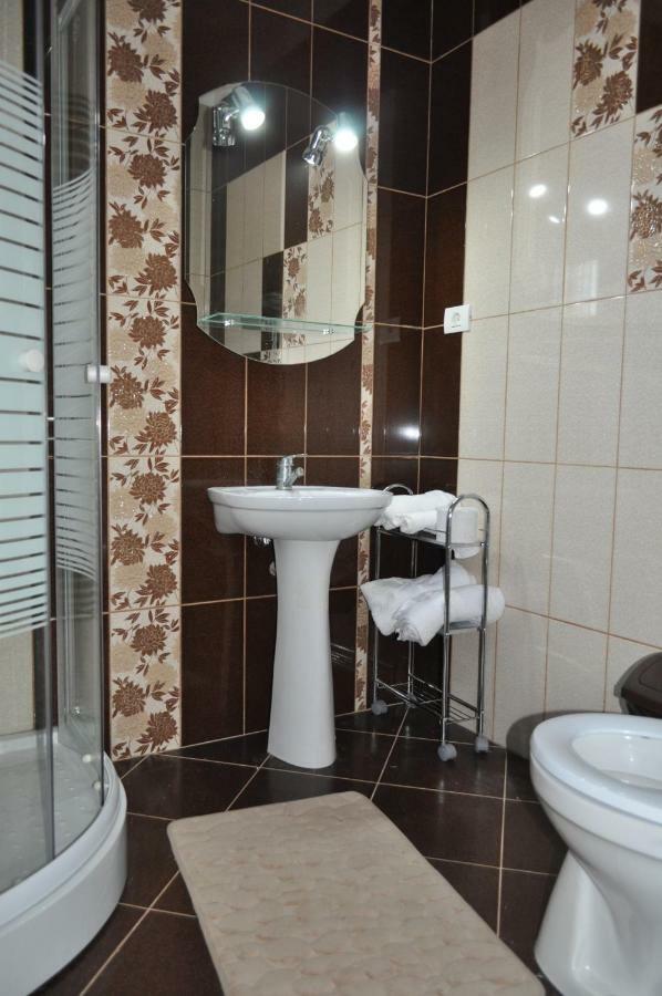 Vila Teoharie Ocnele Mari Exterior foto
